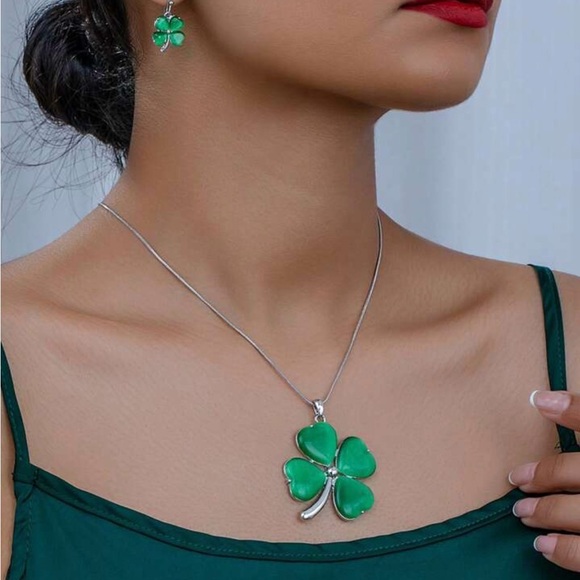 1pc Clover Pendant Necklace And 1 pair Earrings Set With Green Cat's Eye Stone - Picture 2 of 4